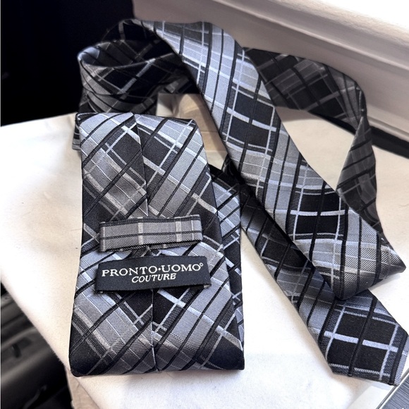 💥Elegant Vintage Pronto Uomo Italian Silk Black and Gray Men's Tie💥 - Picture 10 of 16